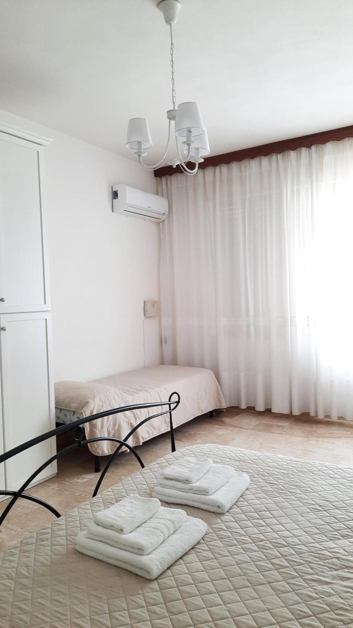 Domuspes Apartment Sedilo Exterior photo